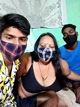 LoveOnStream online show from November 2025 07:20:02 AM