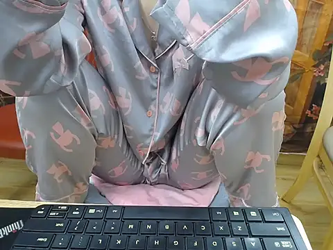 Lamoon 2k online show from October 2025 01:03:01 AM