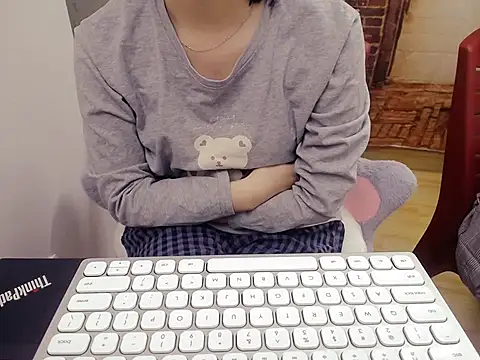 Lamoon 2k online show from October 2025 03:30:01 AM