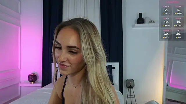 LenaaStar online show from December 2025 04:13:01 PM