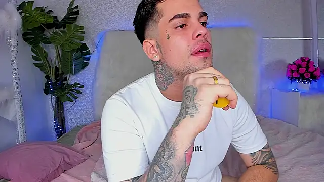 Littlepearl23 online show from November 2025 12:21:02 AM