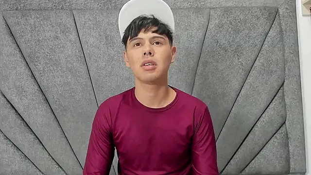 Felipe Cold online show from September 2025 02:33:02 AM