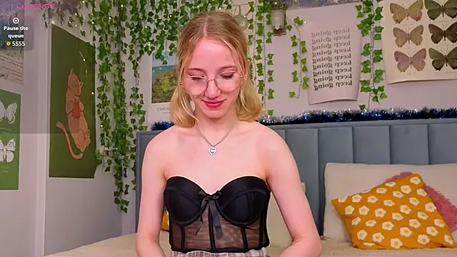 EmmaNovak online show from January 2026 12:09:02 PM