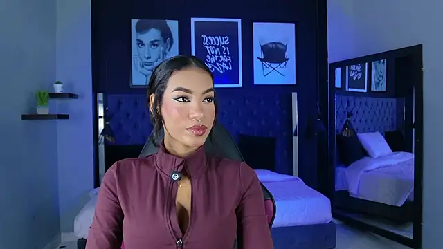 kitty collins  online show from March 2026 12:00:02 PM