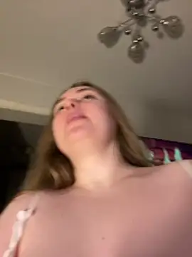 DeniMilkyyyyy online show from April 2026 01:03:01 AM