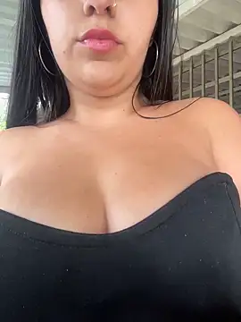 Snapshot of Isaa-Sweet chatting on December 2025 08:28:02 PM Isaa-Sweet online show from December 2025 08:28:02 PM