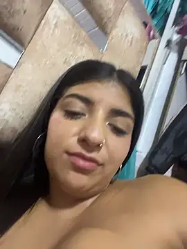 Snapshot of Isaa-Sweet chatting on February 2026 08:29:01 PM Isaa-Sweet online show from February 2026 08:29:01 PM