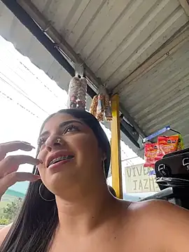 Snapshot of Isaa-Sweet chatting on February 2026 04:05:02 PM Isaa-Sweet online show from February 2026 04:05:02 PM