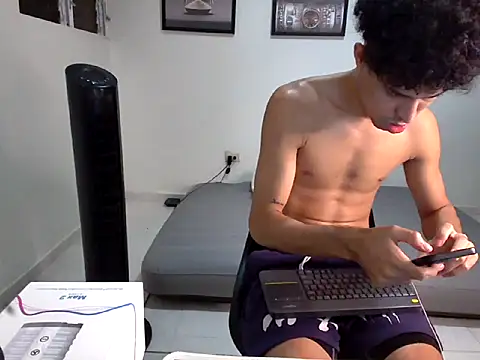 Dollarhot30 online show from October 2025 01:53:02 AM