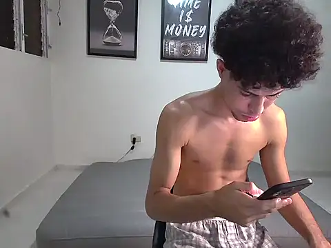 Dollarhot30 online show from November 2025 06:25:02 AM