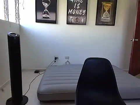 Dollarhot30 online show from November 2025 01:28:02 PM