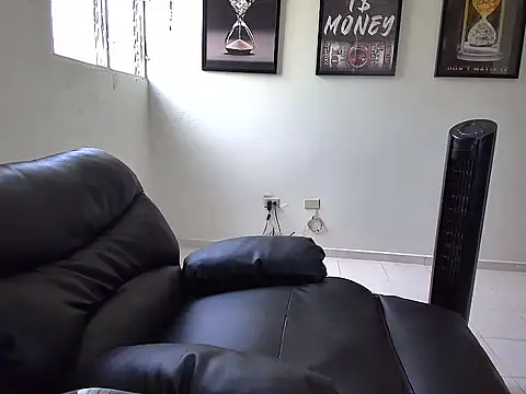 Dollarhot30 online show from March 2026 02:28:02 PM