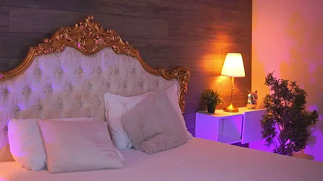 EllieRedd online show from November 2025 06:08:02 AM