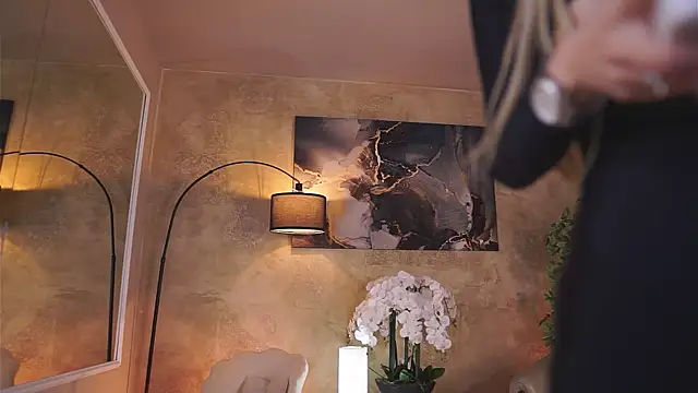 EllieRedd online show from November 2025 04:59:02 AM