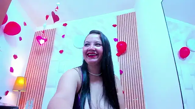 Snapshot of CharlotteSchmidtt chatting on February 2026 11:43:02 AM CharlotteSchmidtt online show from February 2026 11:43:02 AM