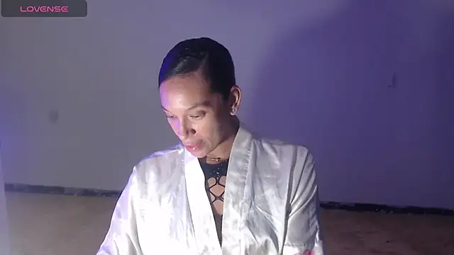 DonnaDidiamantti online show from October 2025 10:32:02 PM