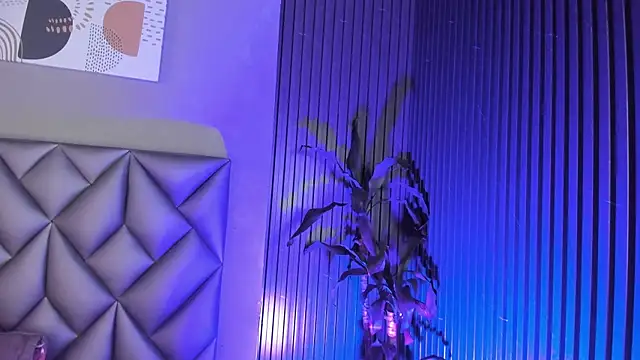 Kitty Dollyy online show from November 2025 09:03:02 PM