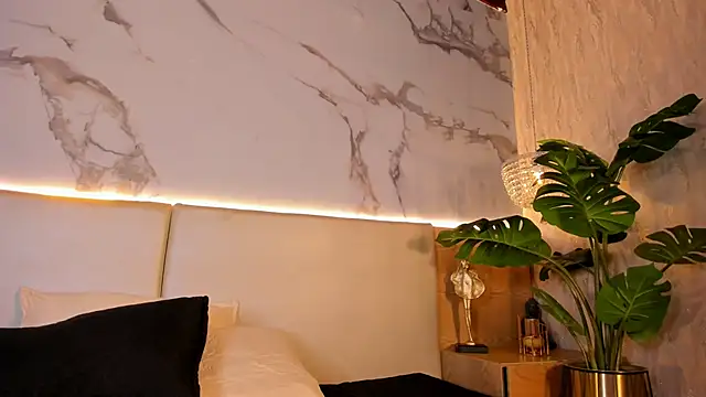 Celeste-Evanns online show from February 2026 07:59:01 PM