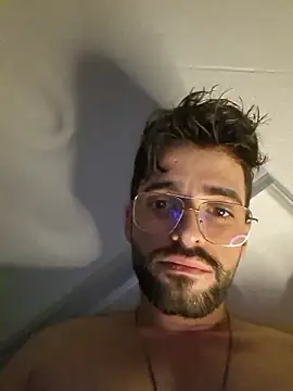 young swisscouple online show from January 2026 11:25:01 AM