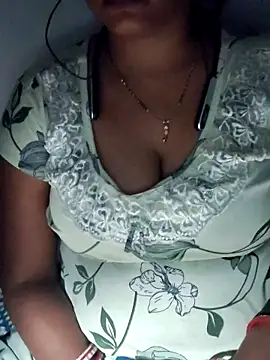 Snapshot of sweet_jasmin1 chatting on October 2025 05:33:01 PM sweet jasmin1 online show from October 2025 05:33:01 PM