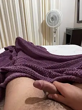 Snapshot of Sorzroy chatting on March 2026 04:24:04 AM Sorzroy online show from March 2026 04:24:04 AM