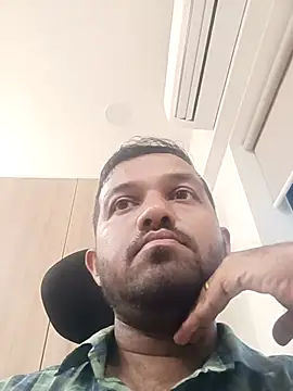 Snapshot of VJ17 chatting on May 2026 10:31:02 AM VJ17 online show from May 2026 10:31:02 AM