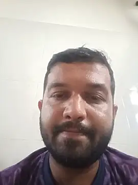 Snapshot of VJ17 chatting on May 2026 11:06:02 AM VJ17 online show from May 2026 11:06:02 AM