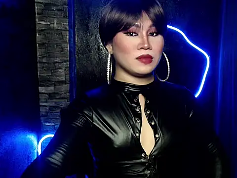 pretty lassy online show from September 2025 08:05:01 AM