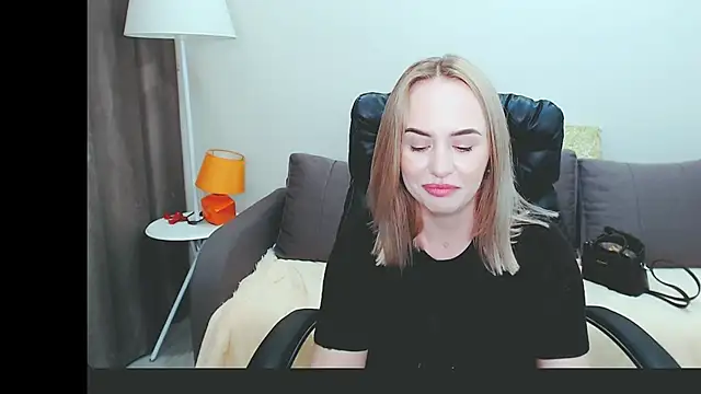 LiluMoon   online show from April 2026 04:45:02 PM