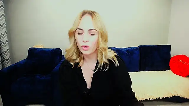 LiluMoon   online show from June 2026 03:18:01 PM