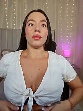 AriadnaTaylor online show from May 2026 06:24:02 PM