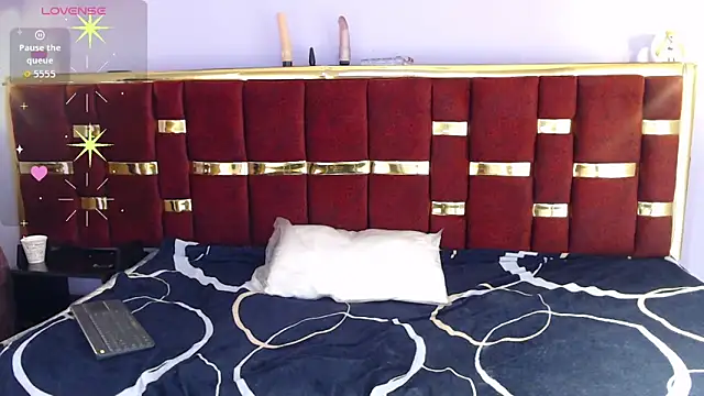 shantall 05 online show from October 2025 08:30:01 PM