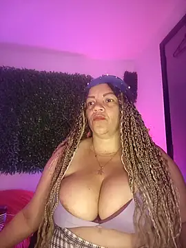 Eva Luxei online show from October 2025 12:06:02 PM