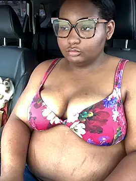 PoppyLuxe online show from November 2025 03:12:01 PM