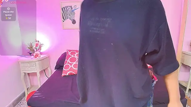 Snapshot of Nahomi_Rivera chatting on September 2025 12:49:02 PM Nahomi Rivera online show from September 2025 12:49:02 PM