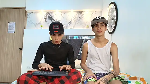 THREE GUYS HOT online show from September 2025 07:24:02 PM