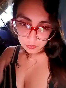 BomBomLuu online show from December 2025 12:07:02 AM