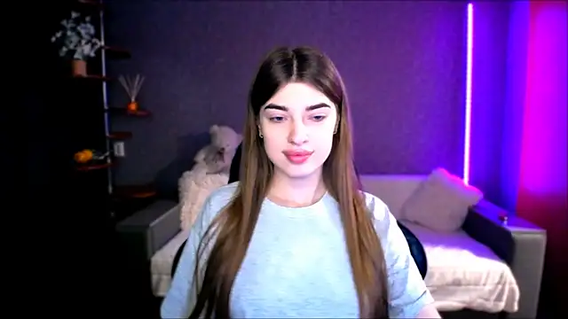 Dianaa Lee0 online show from September 2025 05:05:02 PM