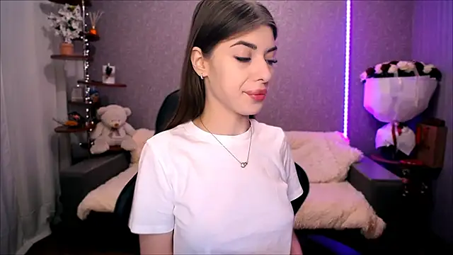 Snapshot of Dianaa_Lee0 chatting on February 2026 03:51:02 PM Dianaa Lee0 online show from February 2026 03:51:02 PM