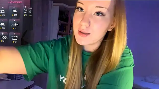 PandaFluff online show from October 2025 04:13:02 PM