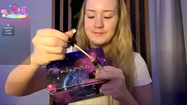 PandaFluff online show from November 2025 04:17:01 PM