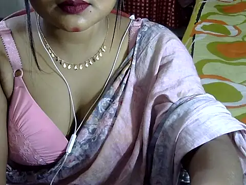 Nusrat Faria07 online show from October 2025 12:50:01 PM