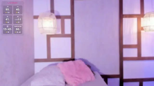 Snapshot of RenataLeclair chatting on February 2026 04:02:01 PM RenataLeclair online show from February 2026 04:02:01 PM