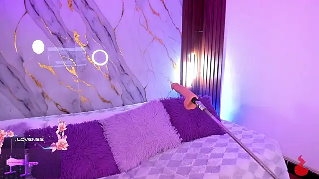 Emmiicute online show from April 2026 08:32:01 PM