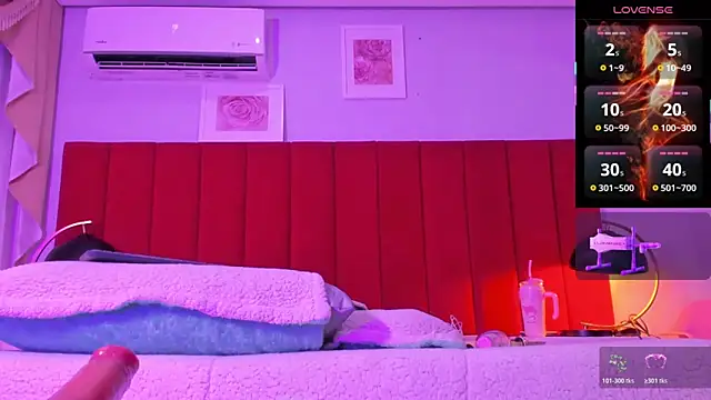 Snapshot of eimy_jones_ chatting on November 2025 03:31:02 AM eimy jones online show from November 2025 03:31:02 AM