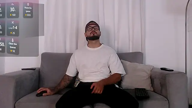 Snapshot of Eric_Evans1 chatting on October 2025 09:37:01 PM Eric Evans1 online show from October 2025 09:37:01 PM