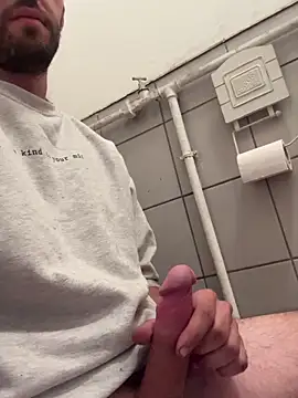 Maximoousse online show from September 2025 08:25:02 AM