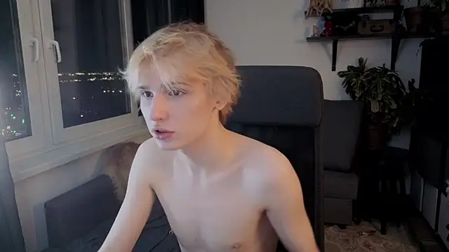 Snapshot of Your_avatar chatting on March 2026 10:25:02 PM Your avatar online show from March 2026 10:25:02 PM