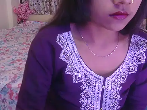 hoty-priya online show from February 2026 04:38:02 AM