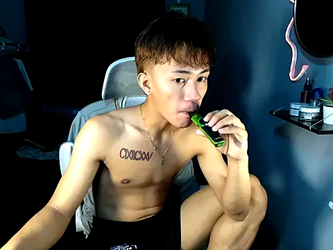 naughtyboyloy 0 online show from May 2026 06:19:01 AM